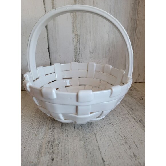 Vintage Italy white basket porcelain home decor xmas figure - Picture 6 of 8